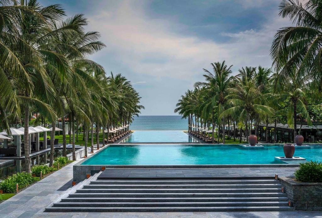 Four Seasons The Nam Hai 5